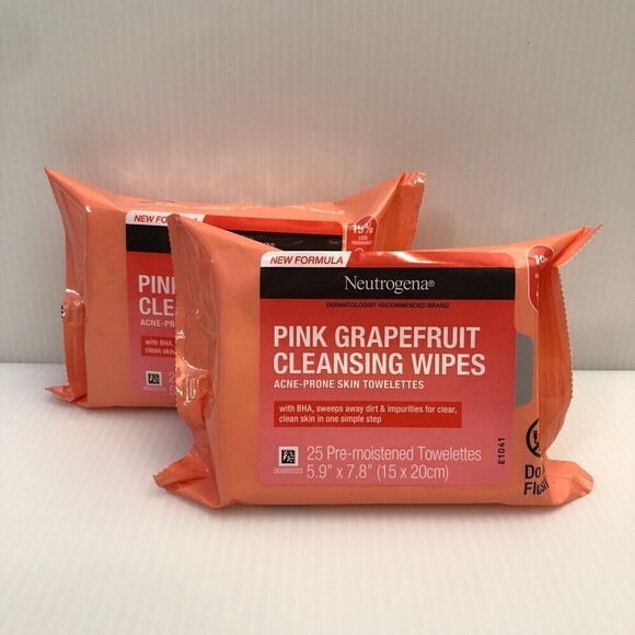 Neutrogena Other - Neutrogena Oil Free Facial Cleansing Makeup Wipes with Pink Grapefruit, 2 count